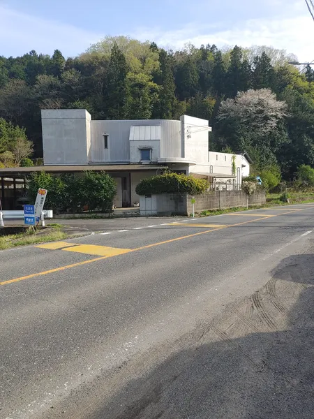 コンクリート打ちっぱなしの新築